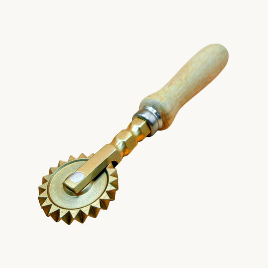 Rotella tagliapasta in ottone